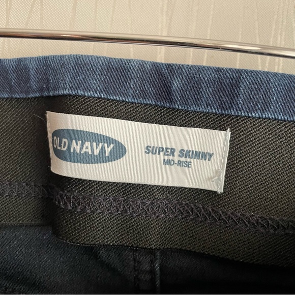 Old Navy Super Skinny Mid Rise Dark Wash Stretch Jeans Size 8 Short - Picture 8 of 9